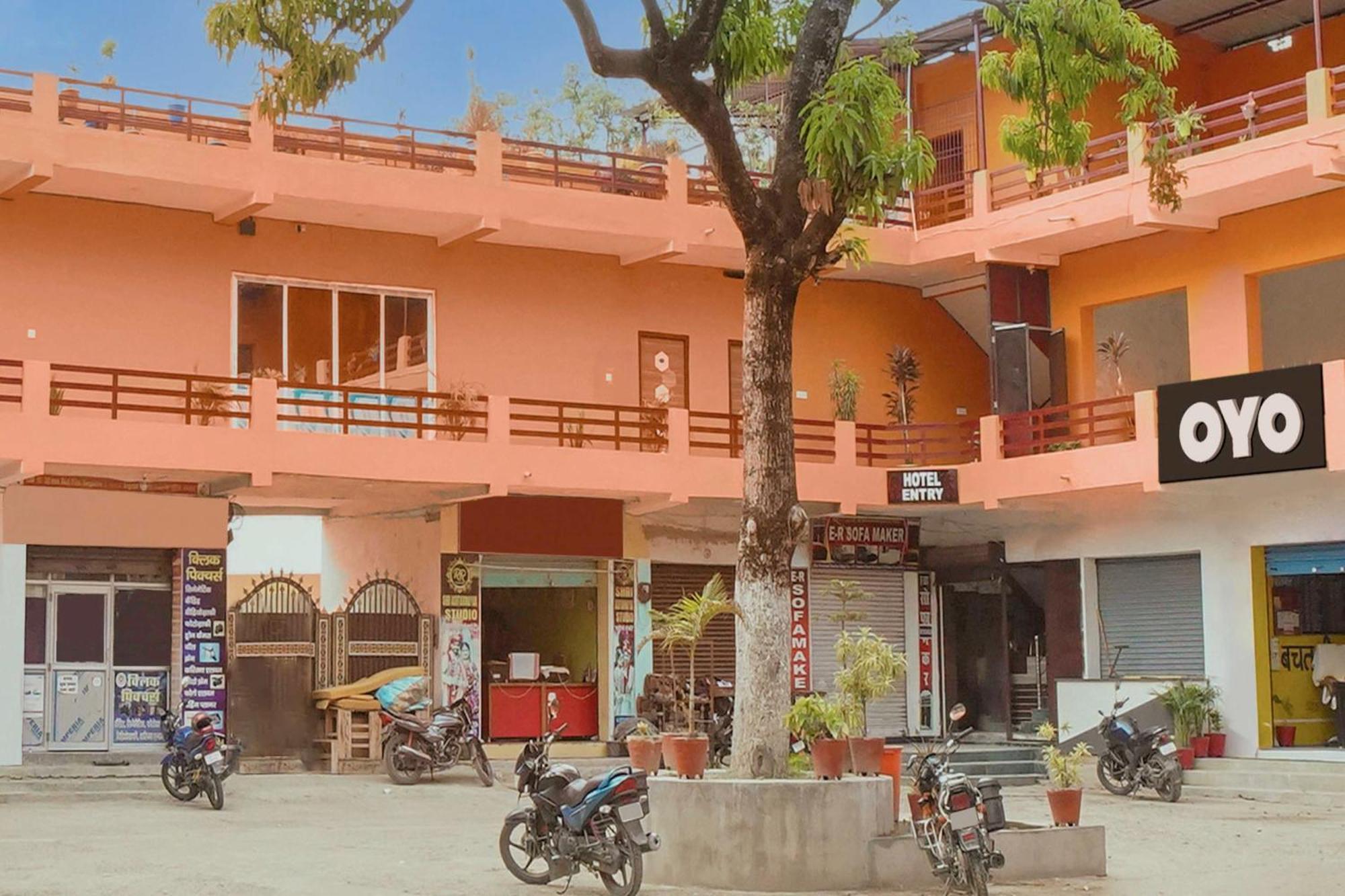 Oyo Flagship 81389 Hotel Siddhi Vinayak Motihari Buitenkant foto