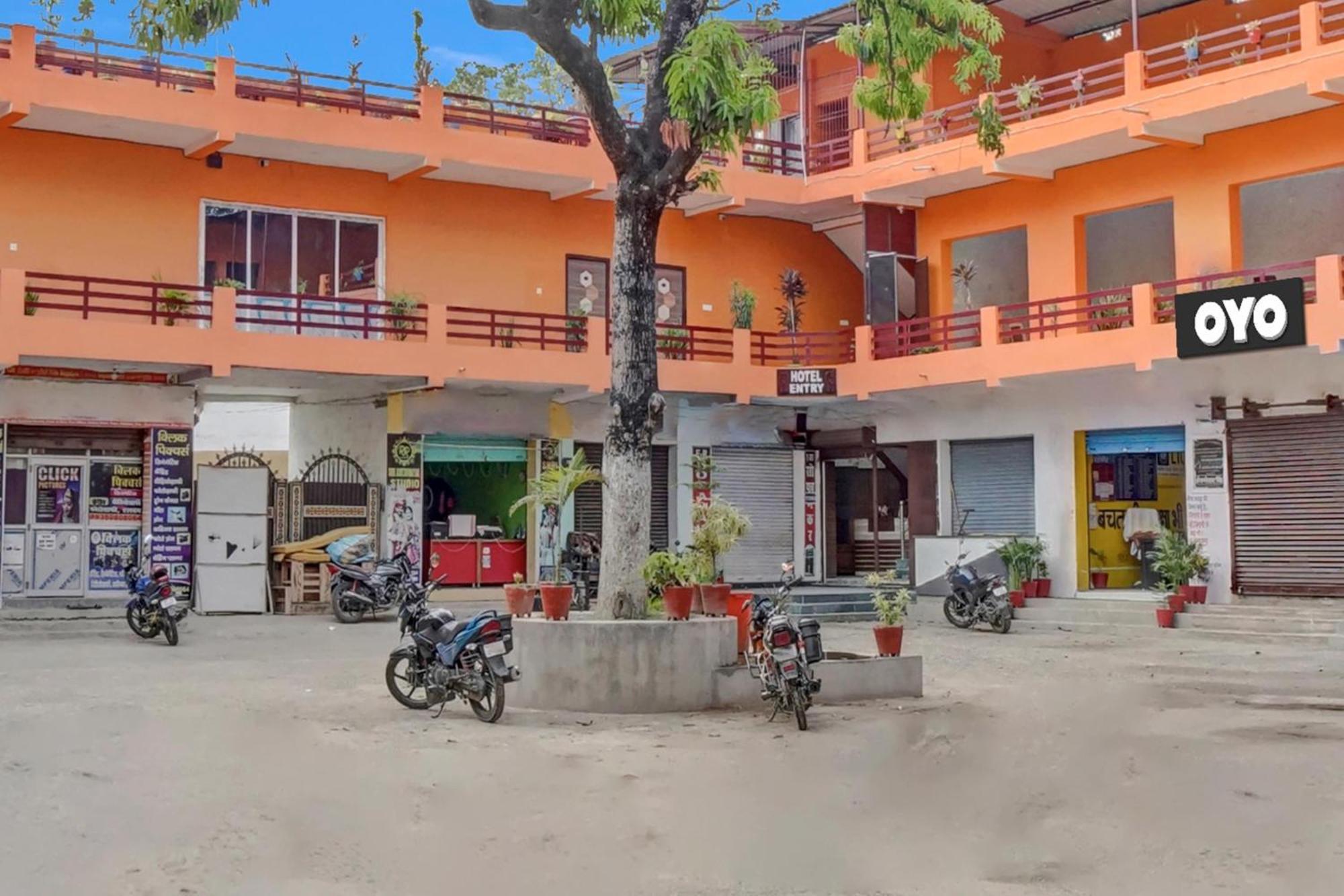 Oyo Flagship 81389 Hotel Siddhi Vinayak Motihari Buitenkant foto