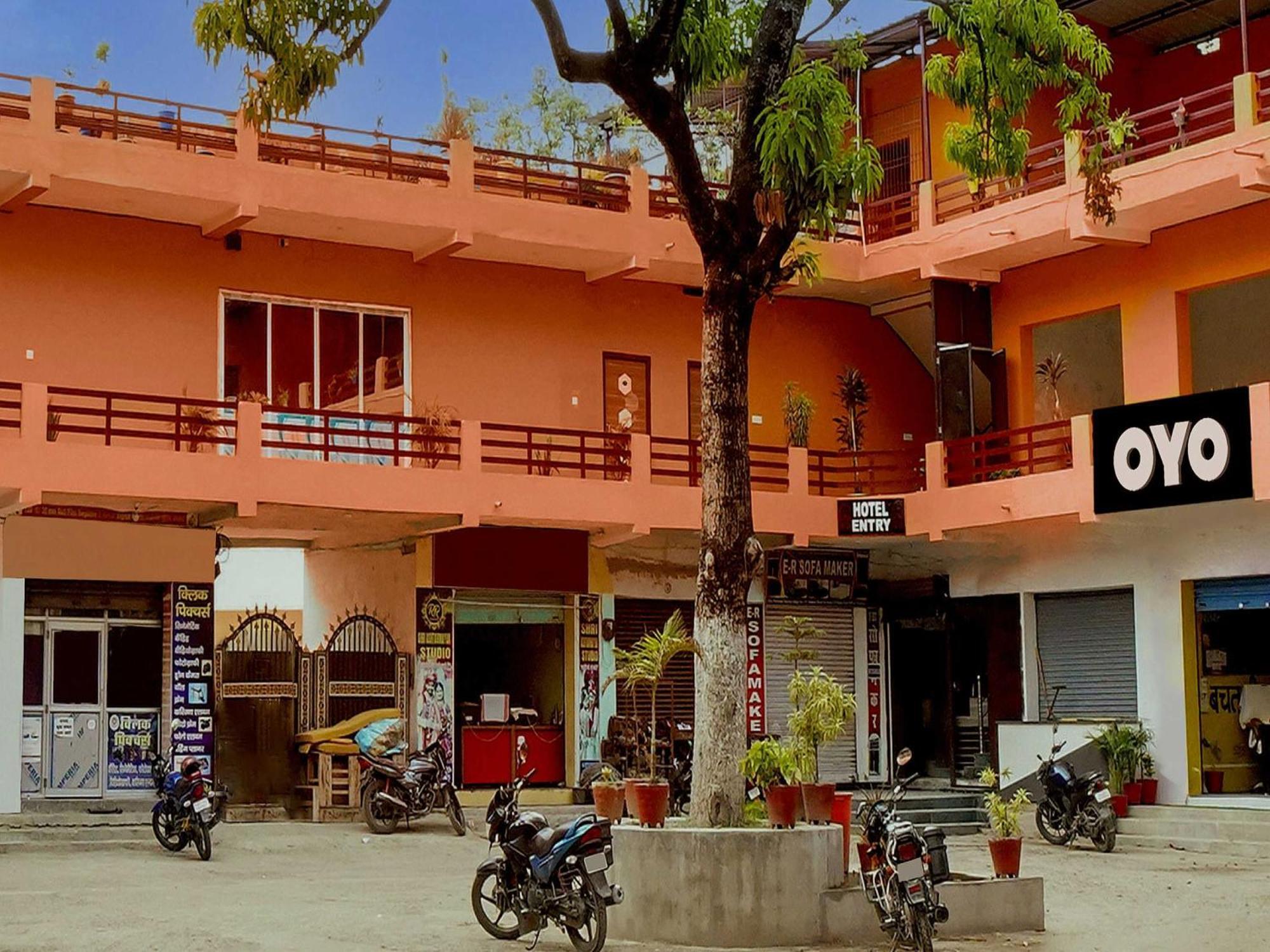 Oyo Flagship 81389 Hotel Siddhi Vinayak Motihari Buitenkant foto